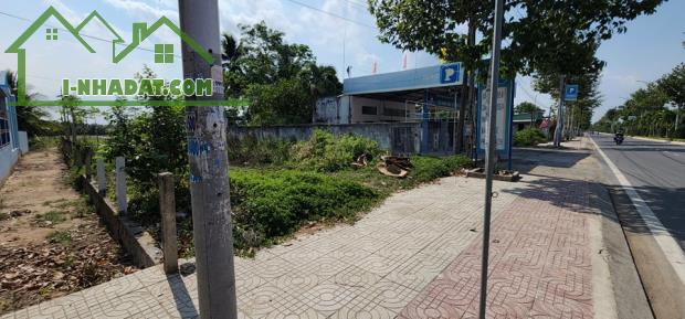 Bán đất trong hẽm đường 30/4, ấp Sa Bình, X.Long Đức, TP Trà Vinh. DT: 246,5m2 = 800 Tr - 1