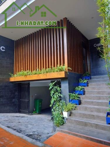 Bán nhà phố Vũ Đức Thận, cạnh Vinhomes Long Biên, 6 tầng thang máy - giá 25 tỷ.
