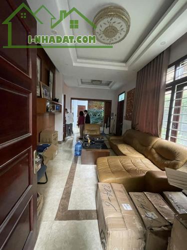 Cho thuê Biệt thự Việt Hưng-Long Biên-200m * 4 tầng-Full nội thất đẹp-Kinh doanh đỉnh-30 t - 5