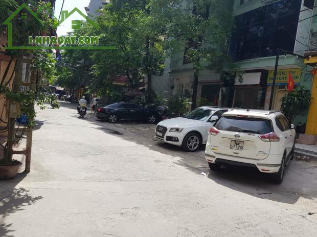 Bán nhà đẹp ngõ 298 ngọc hồi DT60m  4,5 tầng. Kinh doanh  ô tô 7 chỗ. Giá 5,5 tỷ - 4