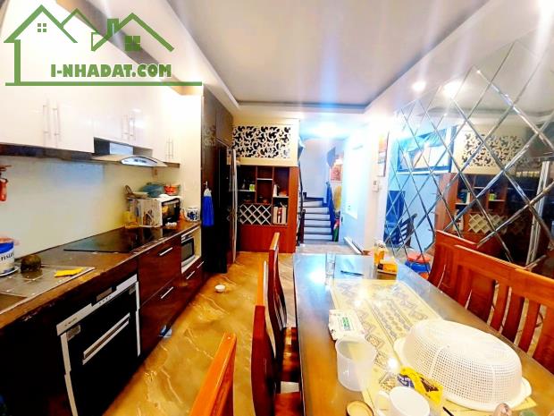 💥 Bán Nhà Mặt ngõ 59 Hoàng Cầu, Ngõ to như phố, 63m2 7T Thang máy, Chỉ 28 Tỷ 💥 - 1