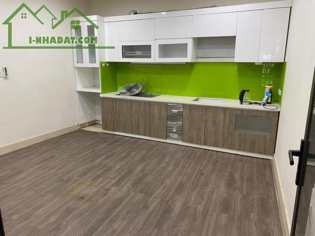 CC bán nhà mặt ngõ kinh doanh ô tô tránh, Nguyễn Trãi; giá 10,8 tỷ 0915229868