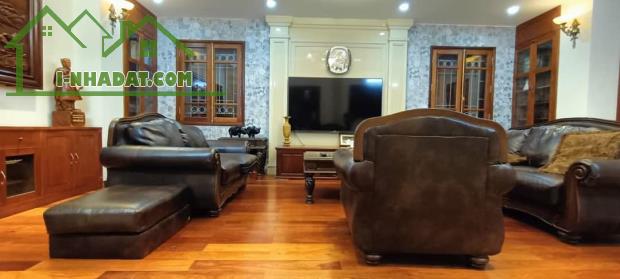 PHÂN LÔ THANG MÁY NGÕ 61- HOÀNG CẦU DT82m2 VỈA HÈ RỘNG - KINH DOANH - 1