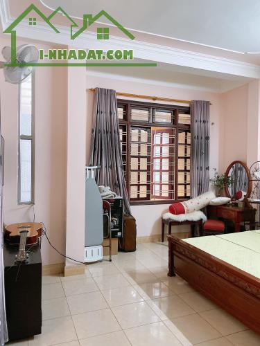 BÁN  Nhà Riêng THỊNH HÀO – TÔN ĐỨC THẮNG72m2 5 tầng 4m Mặt Tiền Chỉ Nhỉnh 8 Tỷ.  LH. Mr KI - 1