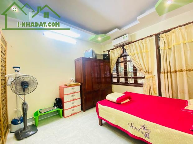 Nhà Dân Xây, Nguyễn Văn Cừ, Long Biên 33m2, 5T giá 5,85 tỷ (lô góc, gần ô tô) - 3