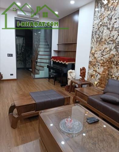 Chính chủ bán phân lô ngõ 151b Thái Hà Đống Đa 77m2x7T nhỉnh hơn 22 tỷ