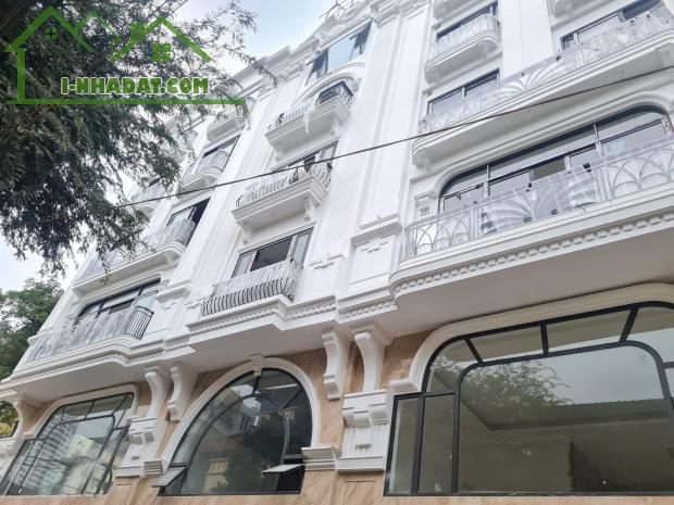 23 tỷ 75m MT6.9m 7T Thang máy Lô góc Kinh doanh Ô Tô tránh phố Chùa Bộc, Đống Đa