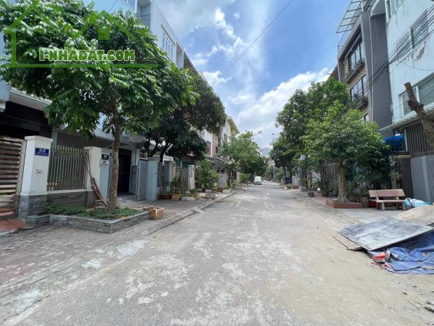 Bán LK Văn Khê, Hà Đông. DT 82,5m x 4,5tầng. Hoàn thiện, 12 tỷ. 0984135838