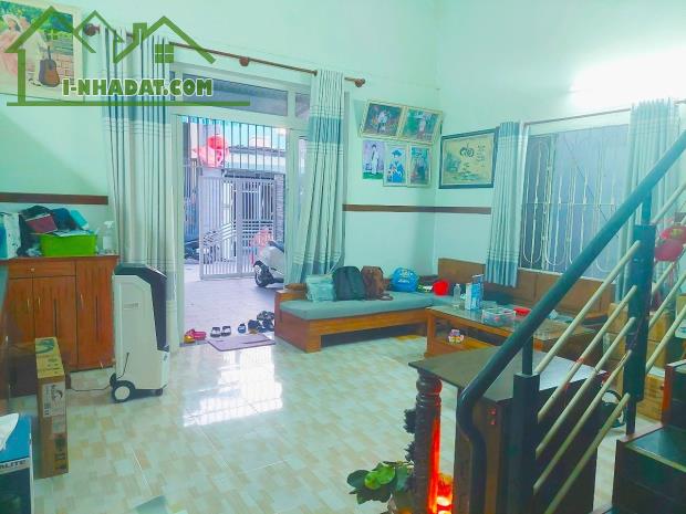 Lê Đình Lý, Quận Hải Châu, Đà Nẵng. DT 57m2 x 2 Tầng, 3PN, nhỉnh 3 tỷ (0702344762)