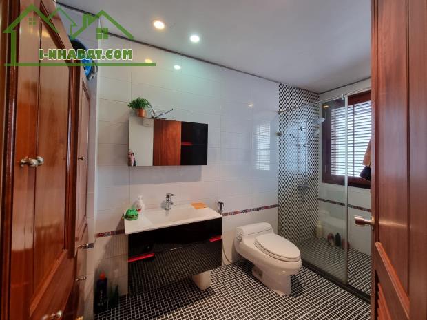 Bán nhà phố Chu Huy Mân, cửa ngõ Vinhomes Long Biên, 6 tầng, giá hơn 26 tỷ - 3
