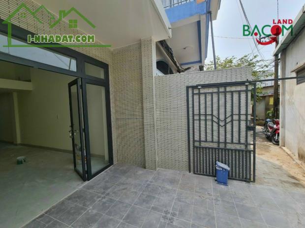 Bán nhà 74m2 gác lửng, SHR thổ cư, gần trường tiểu học ( P. Quang Vinh ) - 3