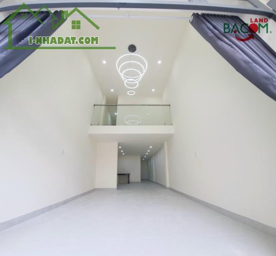 Bán nhà 74m2 gác lửng, SHR thổ cư, gần trường tiểu học ( P. Quang Vinh ) - 1