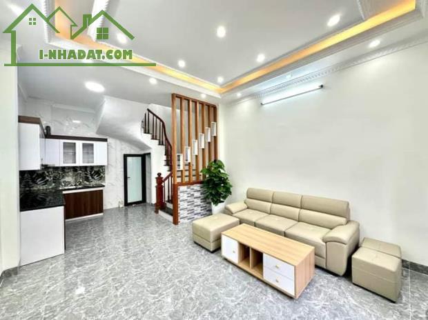 Bán Nhà Ngõ Nguyễn Văn Cừ, Long Biên, Gần Cầu Chương  Dương, 35m2, 5T chỉ 6,35 tỷ - 2
