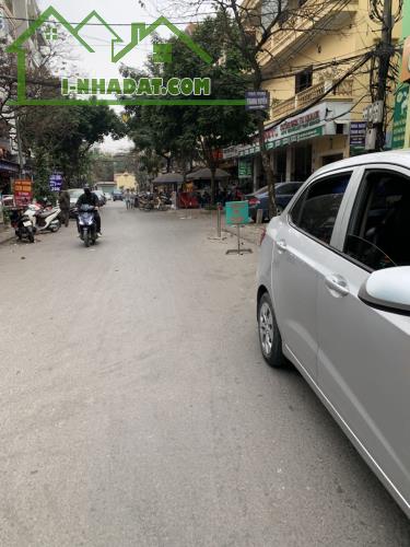 PHÂN LÔ, KINH DOANH, Ô TÔ TẢI TRÁNH,C THANG MÁY, PHỐ NGUYỄN KHÁNH TOÀN 50M2 MT 4M 8.5 TỶ