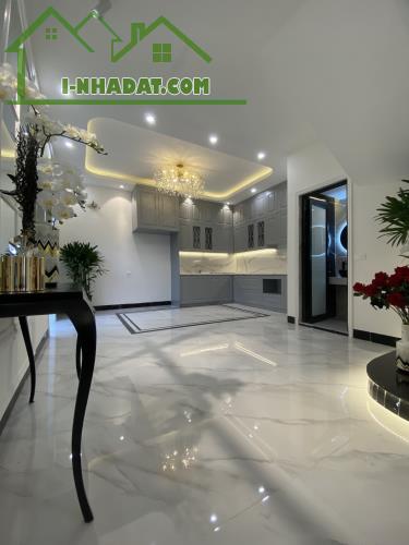 BÁN GẤP NHÀ ĐẸP PHỐ NGUYỄN VĂN CỪ -  LÔ GÓC, 4T, 70M2, MT 5M – GARA Ô TÔ. GIÁ 11 TỶ - 3