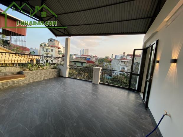 BÁN GẤP NHÀ ĐẸP PHỐ NGUYỄN VĂN CỪ -  LÔ GÓC, 4T, 70M2, MT 5M – GARA Ô TÔ. GIÁ 11 TỶ