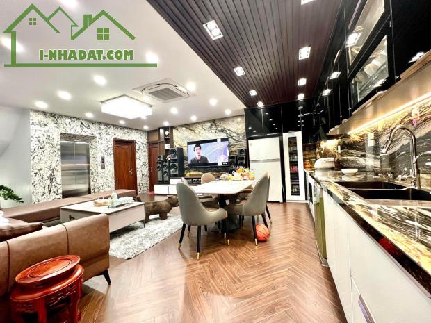 Bán nhà phố Huế mặt phố kinh doanh văn phòng vỉ hè DT 120 m2 x 6 tầng, MT 5 m, giá 60 tỷ