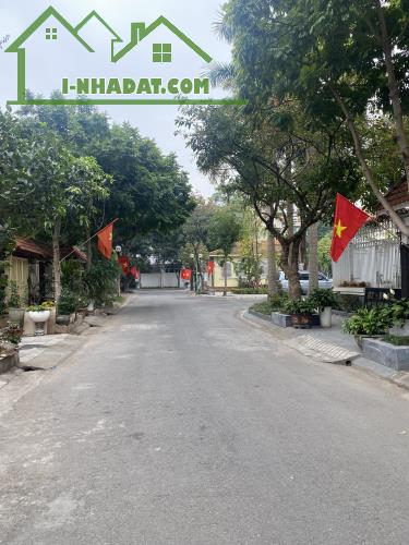 RẺ NHẤT Biệt thự Việt Hưng-Long Biên-200m*3 tầng-phù hợp kd-28 triệu - 3