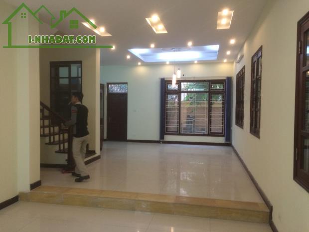 RẺ NHẤT Biệt thự Việt Hưng-Long Biên-200m*3 tầng-phù hợp kd-28 triệu - 1