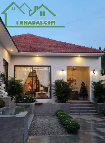 BÁN VILLA 2 MẶT TIỀN, GIÁP SÔNG SIÊU ĐẸP - HƯƠNG VINH – 6,x tỷ.LH 0967_139_891