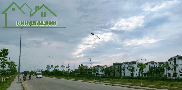 💥 Bán 1000m2 Đất dự án TMDV Mặt phố Nguyễn Văn Cừ, Long Biên, MT 50m, Chỉ 125 Tỷ 💥 - 1