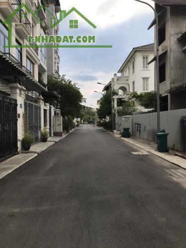 Đẳng cấp 5*, Biệt Thự Cổ Linh, Khu Vip, Tiện Ích Ngập Tràn, Đón cầu Trần Hưng Đạo.
