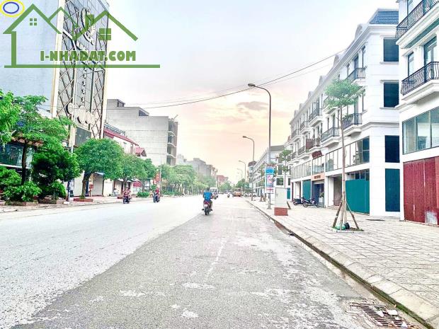 Bán căn shophouse Hải Phát Sông Hồng, Trâu Quỳ, Gia Lâm, hoàn thiện thang máy xịn, full n - 1