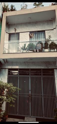 Nhà Huỳnh Văn Bánh, Hẻm 4m, Quận Phú Nhuận, 4.6 x 17m, 2 tầng, khu dân trí cao, nhỉnh 7 tỷ - 1