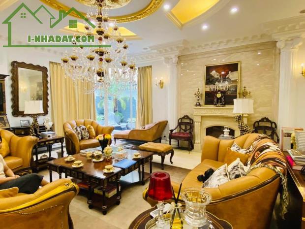 BIỆT THỰ SIÊU ĐẸP KHU VIP BÁN ĐẢO LINH ĐÀM - FULL NỘI THẤT TÂN CỔ ĐIỂN - 4