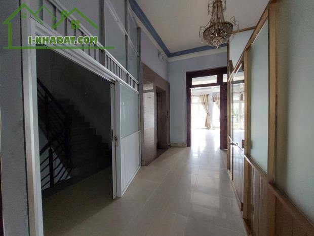 Nhà mặt tiền , An Sương, Quốc Lộ 22, 180m2, Chỉ 10.8 tỷ.