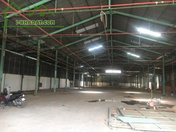 CHO THUÊ NHÀ XƯỞNG 3800M2 HUỲNH THỊ NA, ĐẶNG THÚC VỊNH, HÓC MÔN SẮP HẾT HĐ