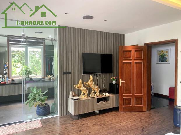 💥 Biệt thự Palm Garden Khu Đô Thị Việt Hưng, 181m2 4T Thang Máy MT 10m, Chỉ 35.9 Tỷ 💥