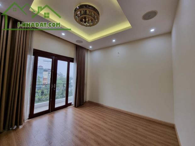 Bán nhà Xuân Thủy 115m2 , MT hơn 5m , kinh doanh chỉ 9,5 tỷ . - 2