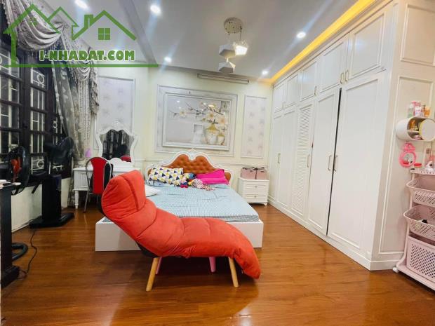 Siêu phẩm Nghĩa Đô  phân lô – ô tô 60m2 , 5 tầng chỉ 7,8 tỷ .