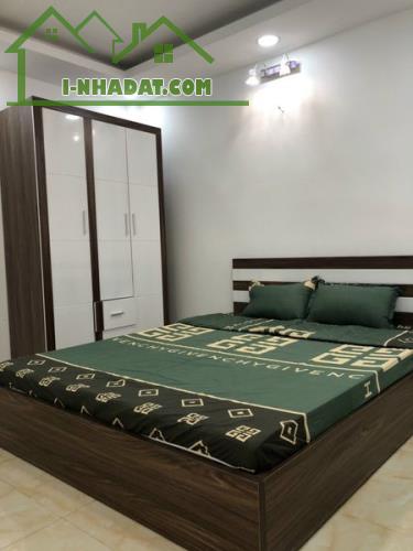 Nhà Nguyễn Lâm, Phú Nhuận, 7 x 10, 3 Tầng, 8 Phòng, 9 tolet, Thuê CHDV 29 tr.th, nhỉnh 6ty - 1
