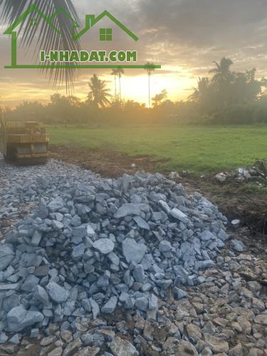 Bán đất trong hẽm đường 30/4, ấp Sa Bình, X.Long Đức, TP Trà Vinh. DT: 246,5m2 = 800 Tr - 7