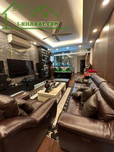 ⚜️ Bán nhà mặt phố Giáp Bát, Hoàng Mai, 75m2 6T MT 4m, Chỉ 17.8 Tỷ ⚜️ - 1