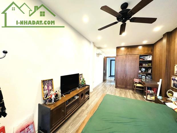 ⚜️ Bán nhà siêu phẩm Mai Anh Tuấn, Đống Đa, 50m2 5T MT 3.5m, Chỉ 18 Tỷ ⚜️