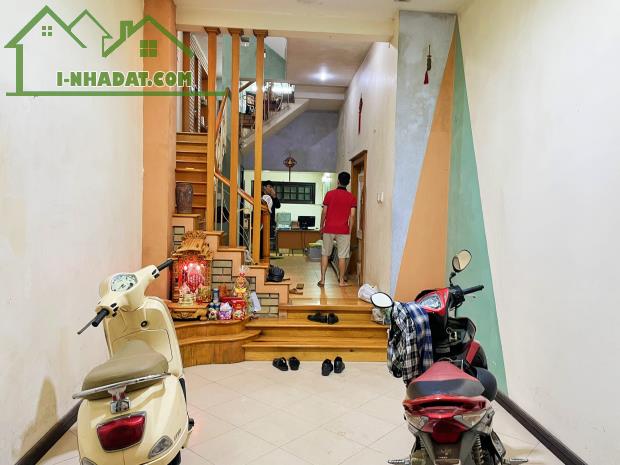 ⚜️ Bán nhà phân lô phố Phương Mai, Đống Đa, 55m2 5T MT 3.5m, Chỉ 14.5 Tỷ ⚜️