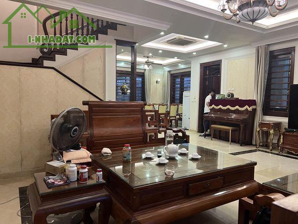 ⚜️ Bán Biệt Thự Phân Lô Khu Đô Thị Linh Đàm, Hoàng Mai 200m2 4T MT 10m, Chỉ 42 Tỷ ⚜️