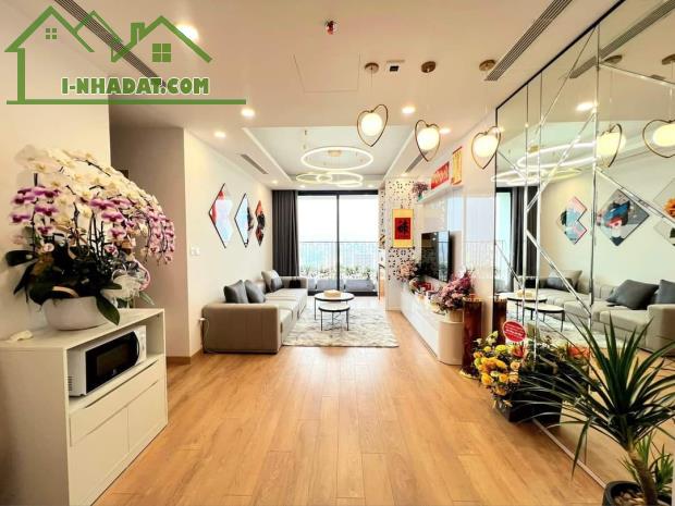 Bán nhà Tú Mỡ Cầu Giấy 48m x5t, mt 4,5m, giá 7,9 tỷ.