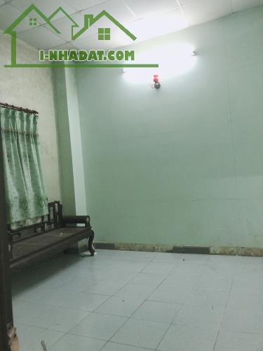 Bán gấp, Nhà mặt tiền Quốc lộ 22, An Sương, 180m2, chỉ 10 tỷ nhỉnh.