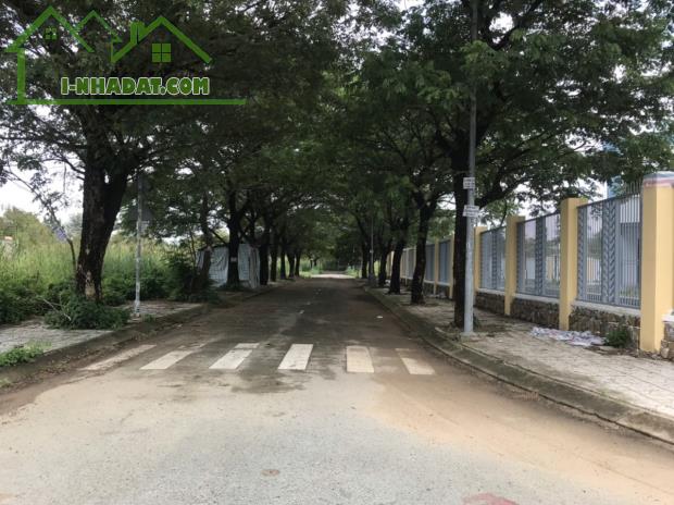 Cần sang nhượng lô đất biệt thự gần 400m2 Quận 9, view sông cực thoáng mát - 1