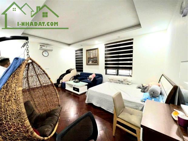 Bán nhà phân lô ngõ 2 Giảng Võ 61m2, xây 5 tầng, mặt tiền 5,6m, view vườn hoa, Giá 23,2 tỷ - 1