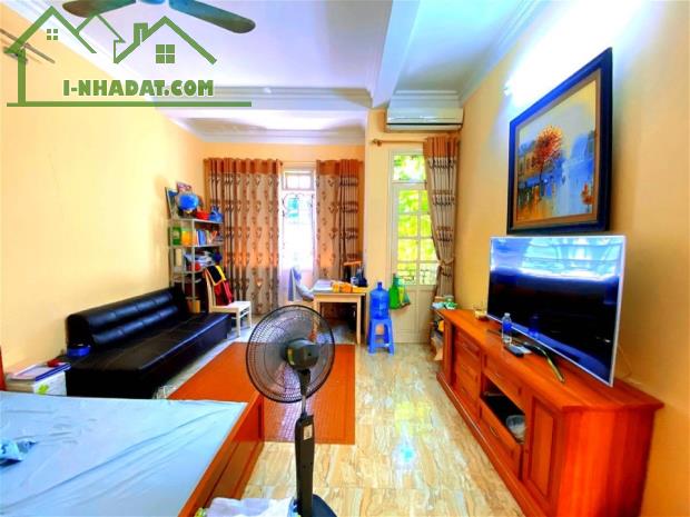 Bán nhà mặt Phố Huế 89m2, mặt tiền 4,2m gần Chợ Hôm, tặng GPXD 6 tầng thang máy, Giá 42 tỷ - 3