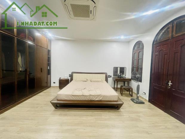 ⚜️ Biệt thự Mặt phố Nguyễn Khang, Cầu Giấy, 155m2 3T MT 9m, Giá chỉ 33.5 Tỷ ⚜️ - 2