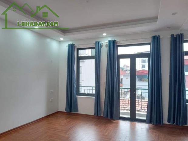 ⚜️ Bán nhà Mặt phố Nguyễn Chí Thanh, Đống Đa, 40m2 4T, MT 4.5m, Chỉ 15.5 Tỷ ⚜️