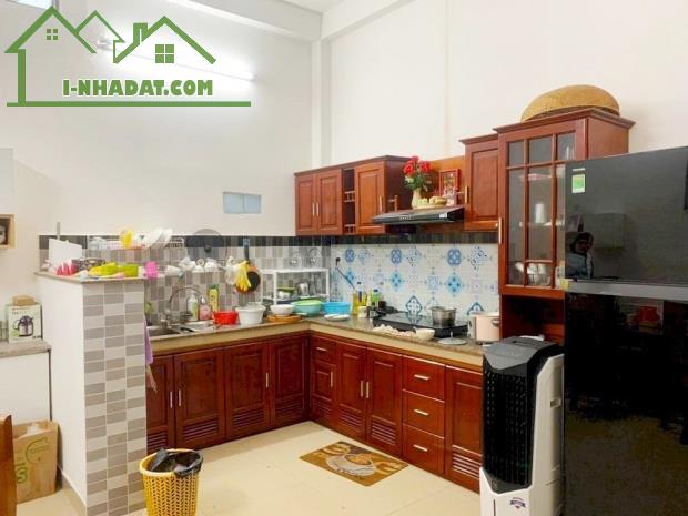 Trung Tâm Hải Châu, Gần Bệnh Viện Đa Khoa, DT 55m2 x3 tầng, chỉ 3tỷx (0935.621.182) - 1