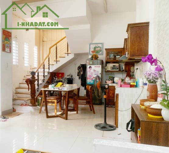 🌹Gần Mặt tiền đường Lê Duẩn, Kiệt Oto, DT 55m2 x3 tầng, Nhỉnh 3 tỷ