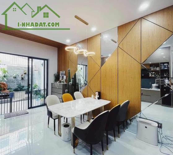 Bán BIệt Thự Việt Hưng 200m, nằm trên phố Vũ Đức Thận, cạnh BigC Long Biên, giá hơn 40 tỷ - 4